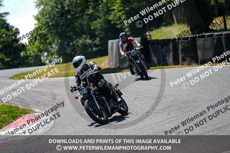 cadwell park;cadwell park photographs;cadwell trackday photographs;enduro digital images;event digital images;eventdigitalimages;peter wileman photography;racing digital images;trackday digital images;trackday photos